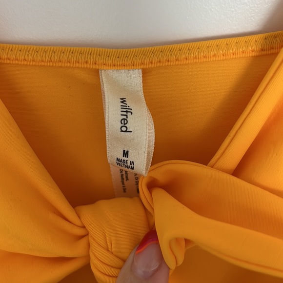 Aritzia Wilfred bodysuit - size Medium - Picture 3 of 4